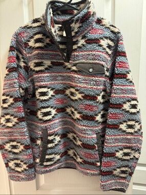 Cinch Women's Blue, Gray & Red Patterned Sherpa Pullover